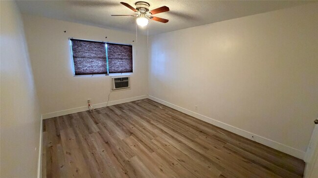 Building Photo - 3850 NE 21st Way