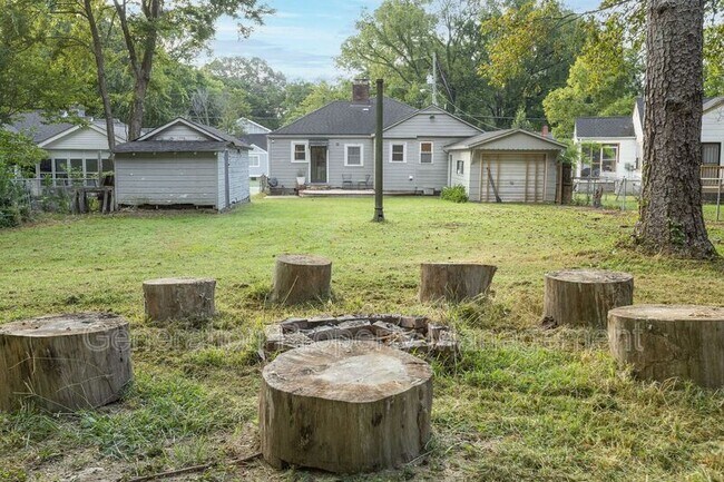 Building Photo - 303 Shawnee Trail