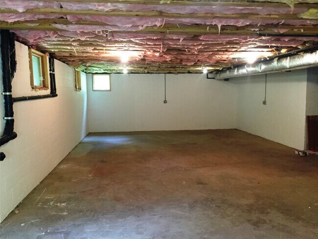 Building Photo - 2130 Hunterbrook Rd