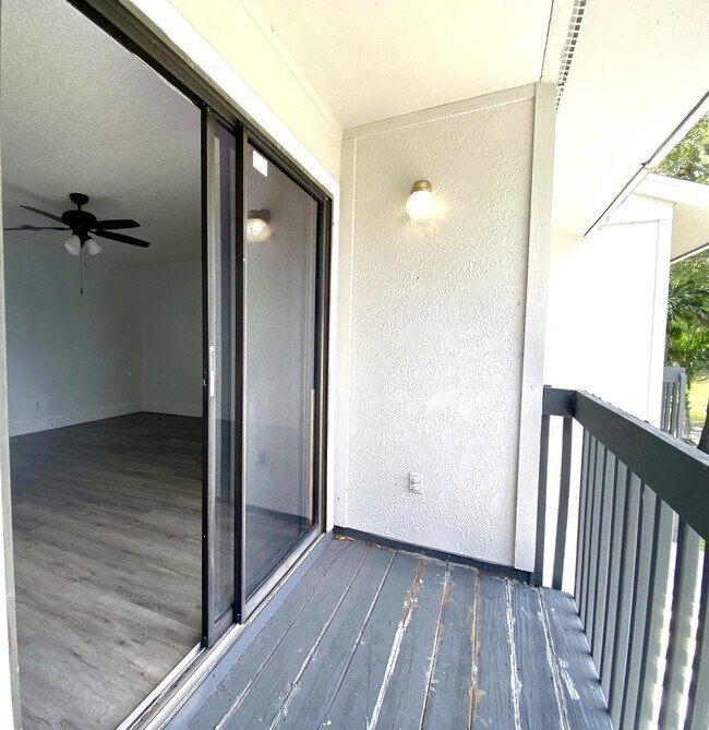 Building Photo - 4104 Inlet Cir