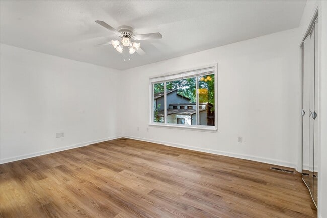 Building Photo - 4BR/3BA Updated Home – Quiet Cove + Fenced Yard!