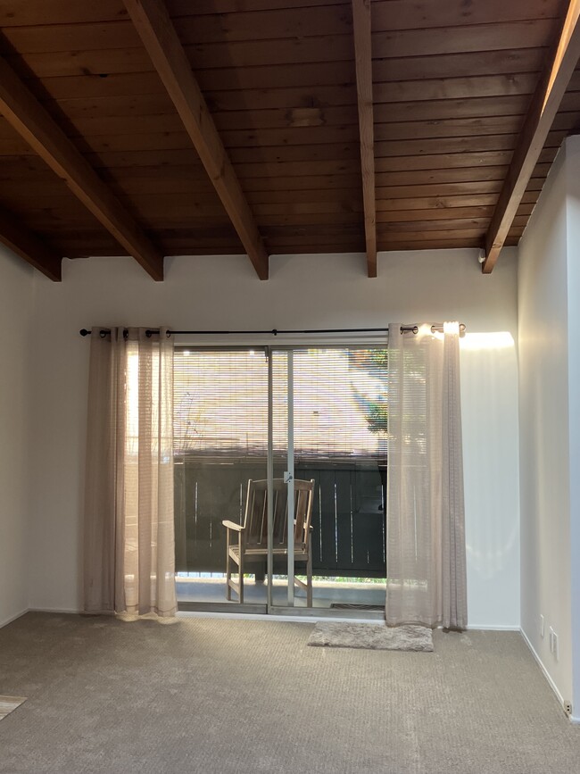 Vaulted ceilings looking towards patio - 11634 Gorham Ave