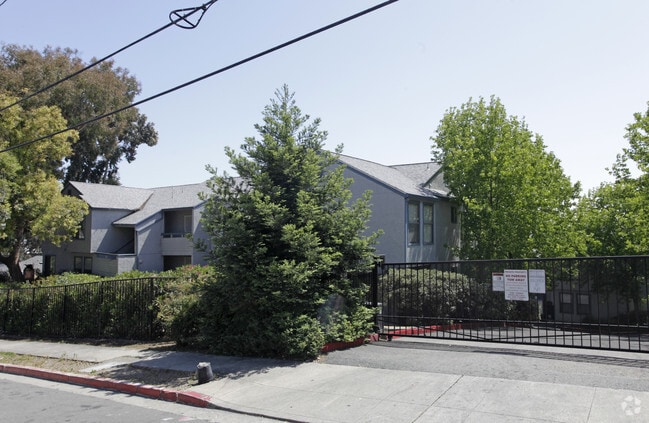 Primary Photo - The Maubert Apartments