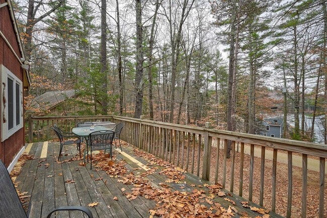 Building Photo - 30 Middle Shore Dr