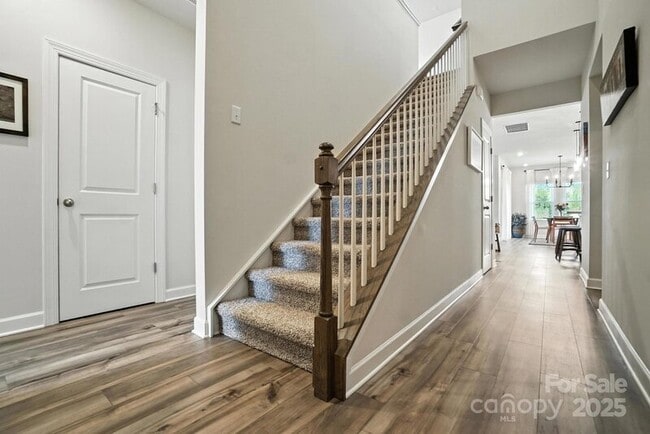 Building Photo - 3140 Seville St