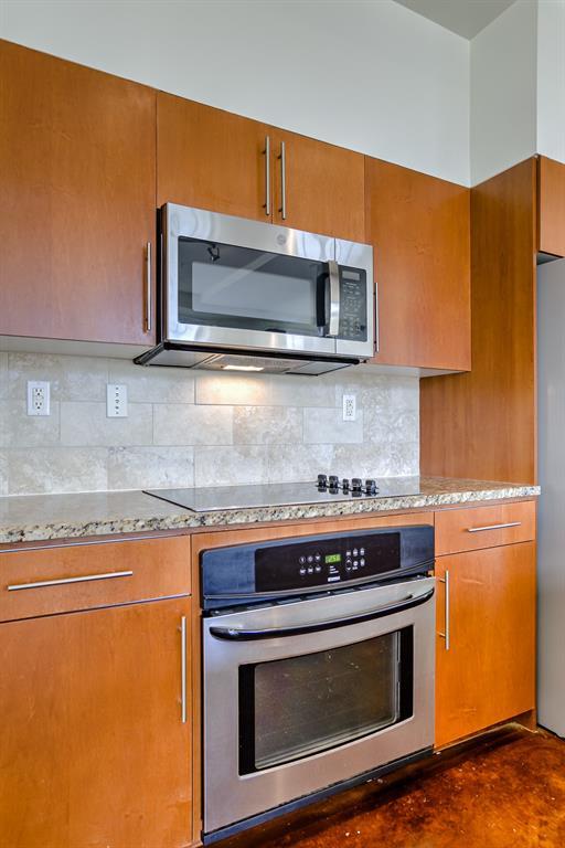 Building Photo - 2235 E 6th St