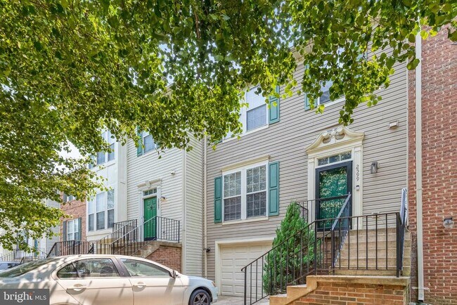 Building Photo - 2599 Grayton Ln