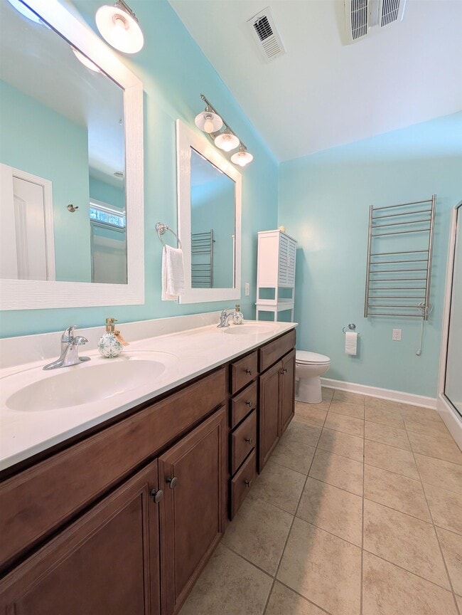 Building Photo - 244 Belclare Way