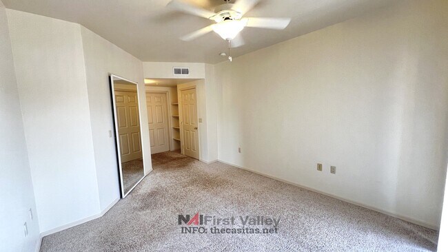 Building Photo - 2 Bedrooms, 2 Baths