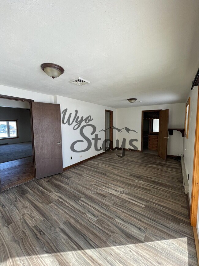Building Photo - 2 Hawk Ln