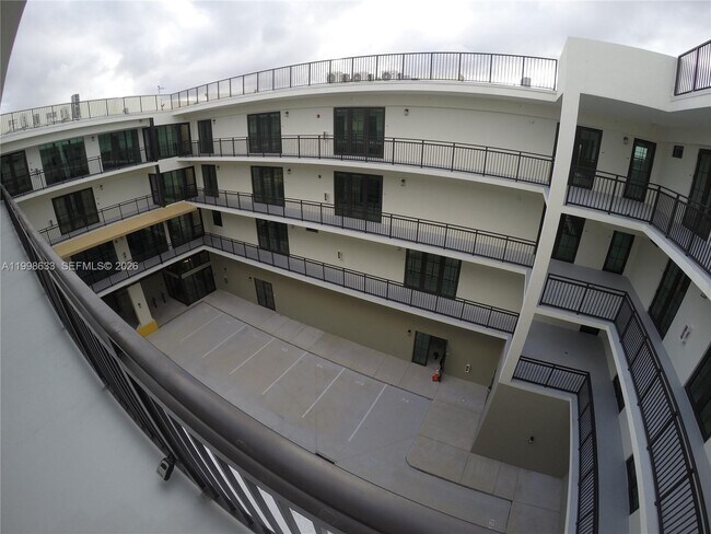 Building Photo - 4100 SW 64th Ave