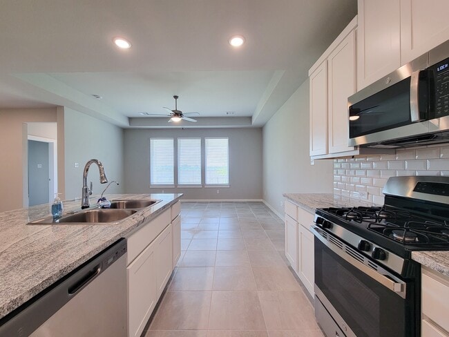 Building Photo - 2905 Terrace Grove Dr