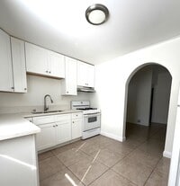 Building Photo - 3561 Atlantic St