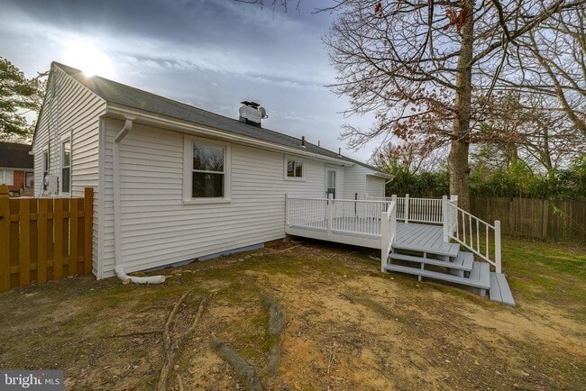 Building Photo - 10022 Brunett Ave