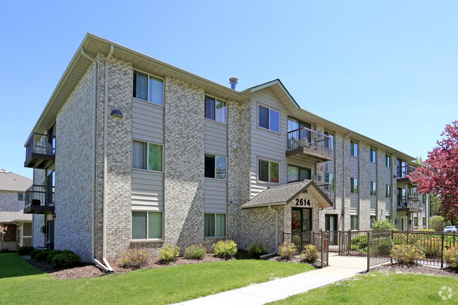 Building Photo - Woodland Park Apartments