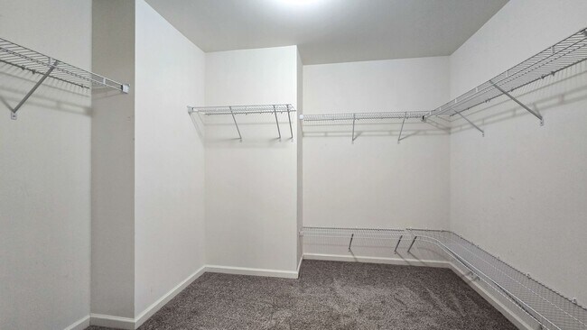 Building Photo - 489 Green Arbor Ln