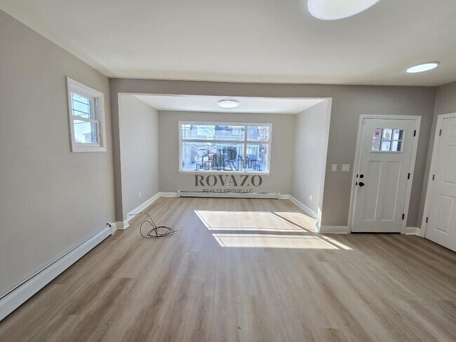 Building Photo - 219 Clark St