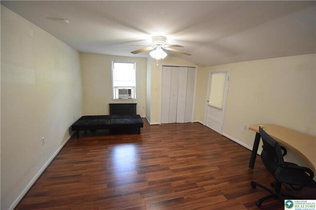 Building Photo - 401 Cattell St