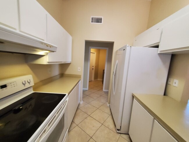 Building Photo - 1436 SE 33rd Terrace