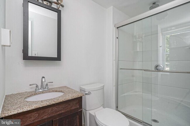 Building Photo - 1208 Webster St