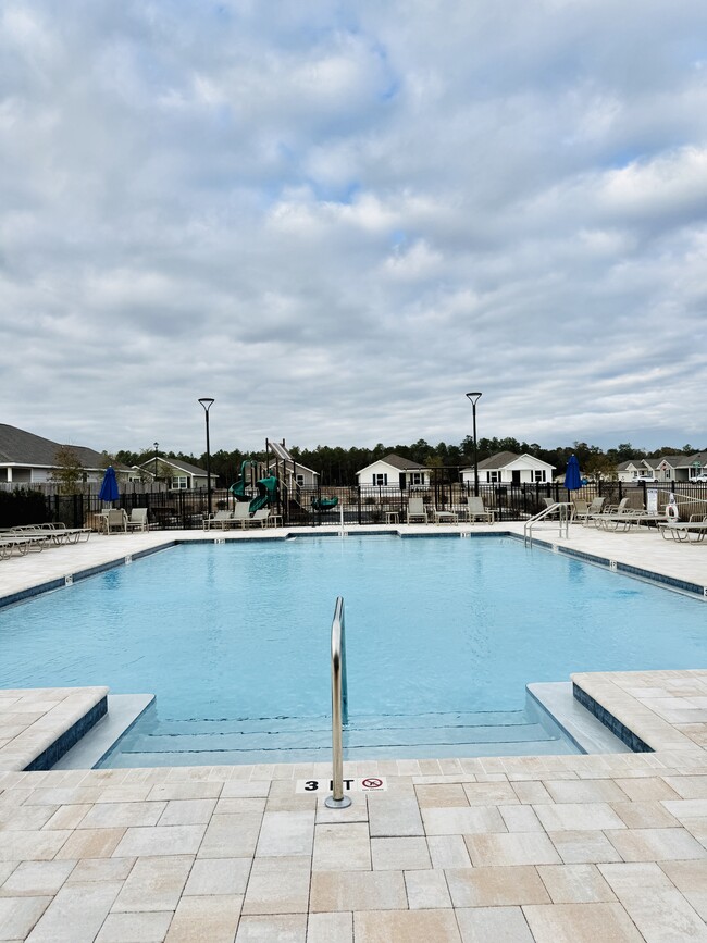 Building Photo - 6359 June Bug Dr