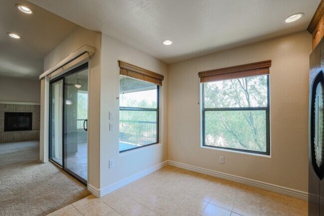 Building Photo - 21320 N 56th St