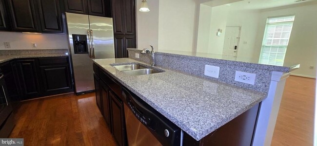 Building Photo - 5658 Virginia Ln