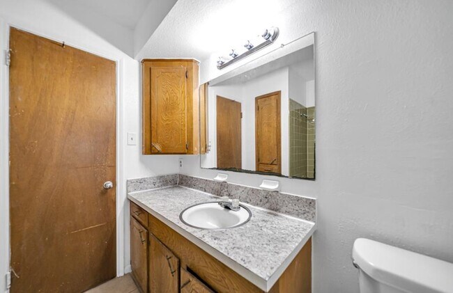 Building Photo - 8447 Sterlingshire St