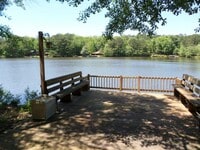 Building Photo - 170 Lake Dr