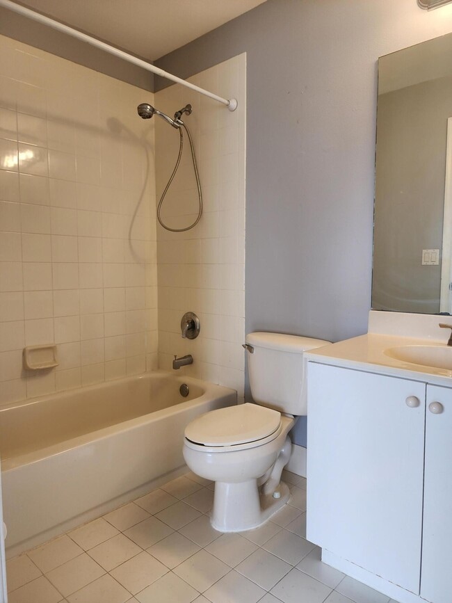 Building Photo - 6909 Blue Skies Dr