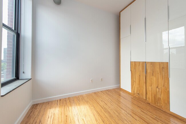 Building Photo - 232 Pavonia Ave