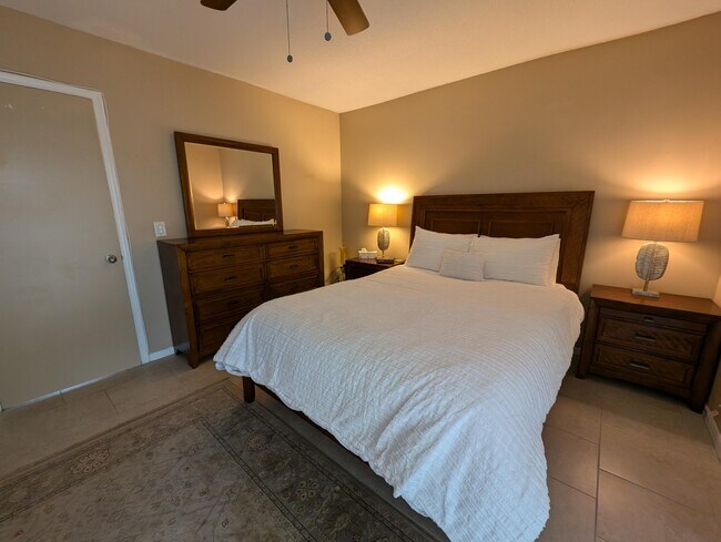 Building Photo - 190 Easthampton H