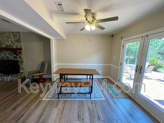 Building Photo - 547 Pheasant Run Dr