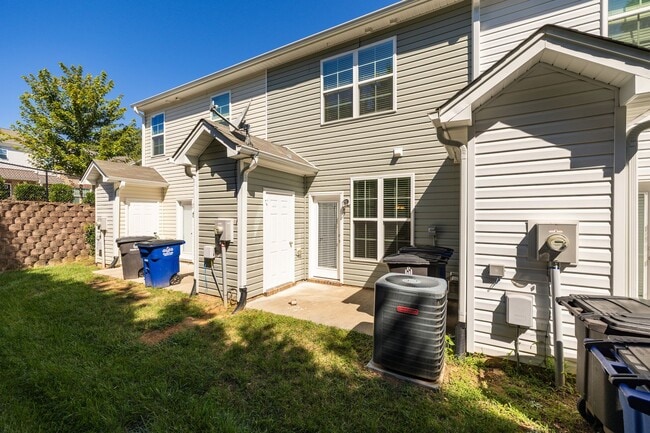 Building Photo - 5387 Farm House Trail