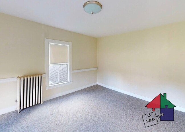 Building Photo - 123 Hill St