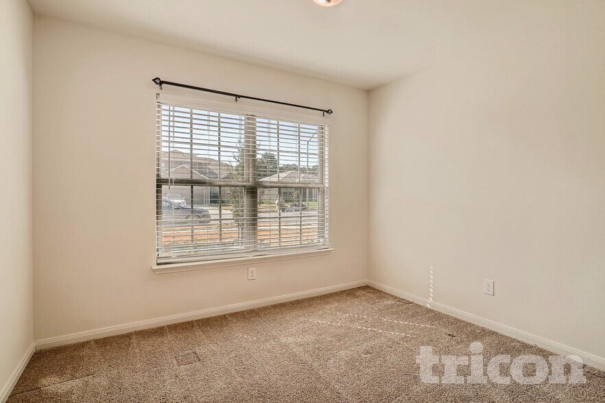 Building Photo - 1367 Barrel Dr