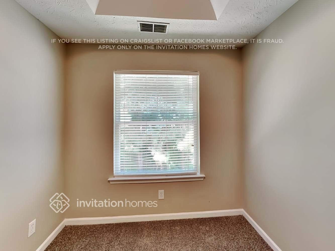 Building Photo - 4536 Parkway Cir