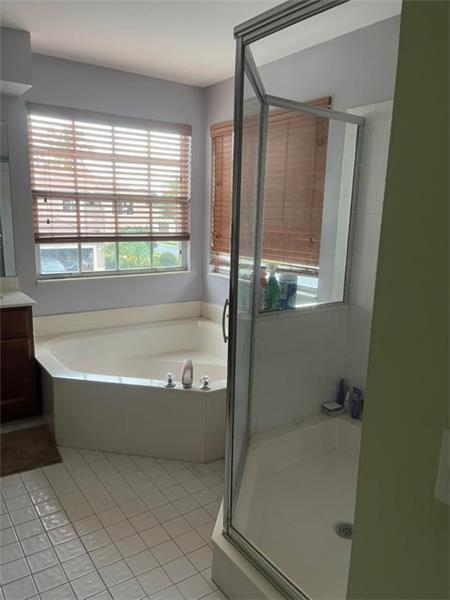 Building Photo - 18051 Rhumba Way