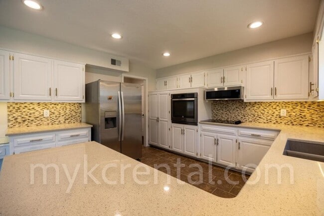 Building Photo - 12012 Ensley Ln