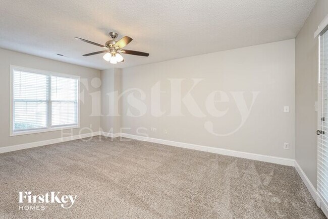 Building Photo - 5233 Old Plantation Cir