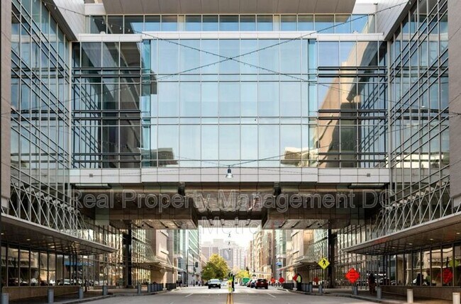 Building Photo - 1112 6th St NW
