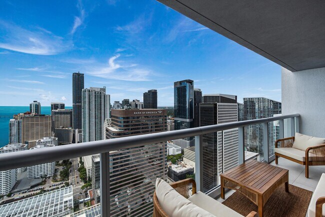 Building Photo - 495 Brickell Ave