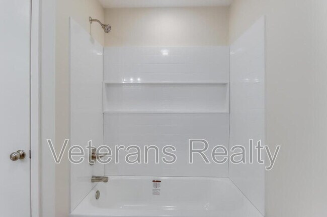Building Photo - 129 Quarles St