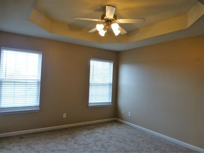 Building Photo - Stewarts Landing Neighborhood, Easy access...