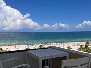 Building Photo - 1623 Collins Ave