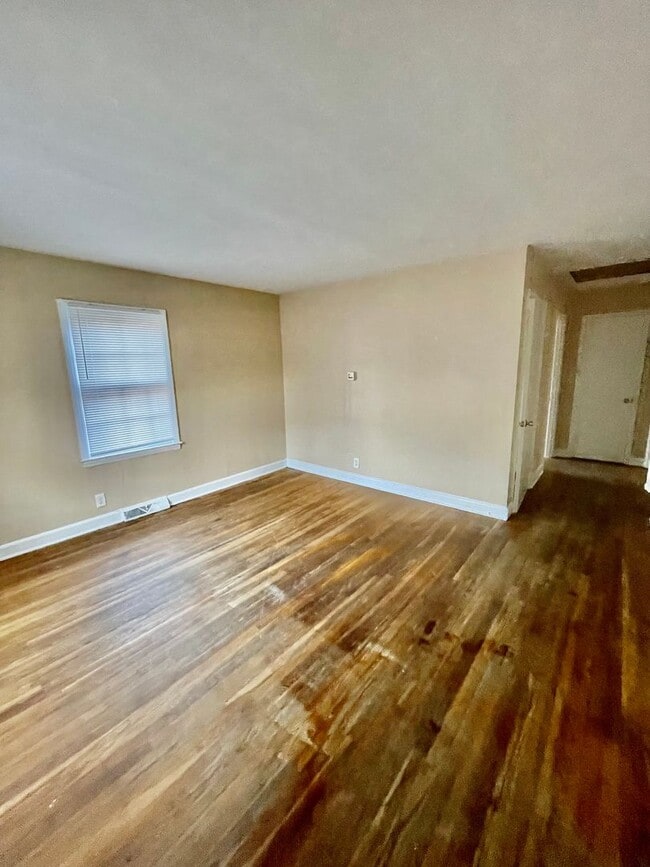 Building Photo - Terrybrook1930