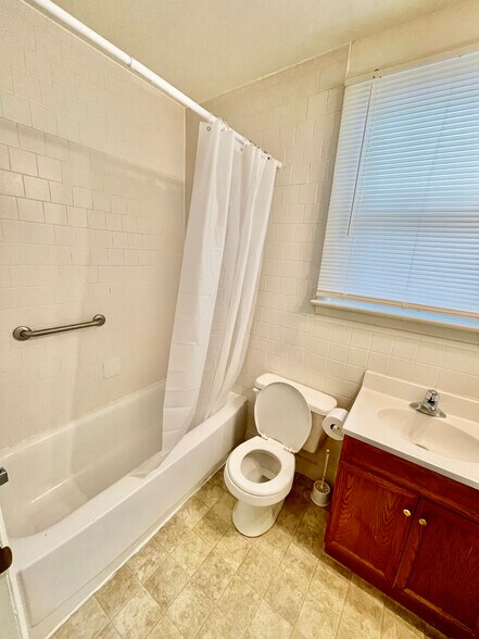Bathroom - 18902 Gunpowder Rd