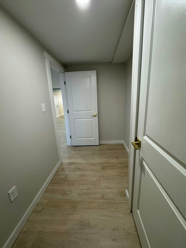 Building Photo - 2416 N Charles St