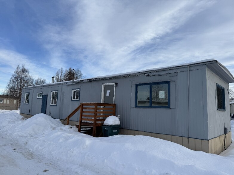 Building Photo - 9499 Brayton Dr