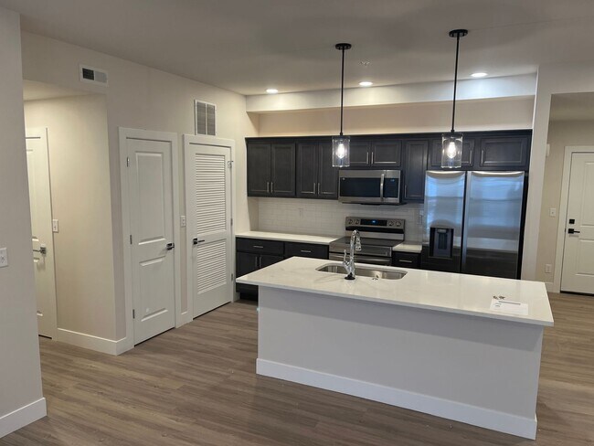 Building Photo - Reserve Mahomet 2br/2ba Townhome